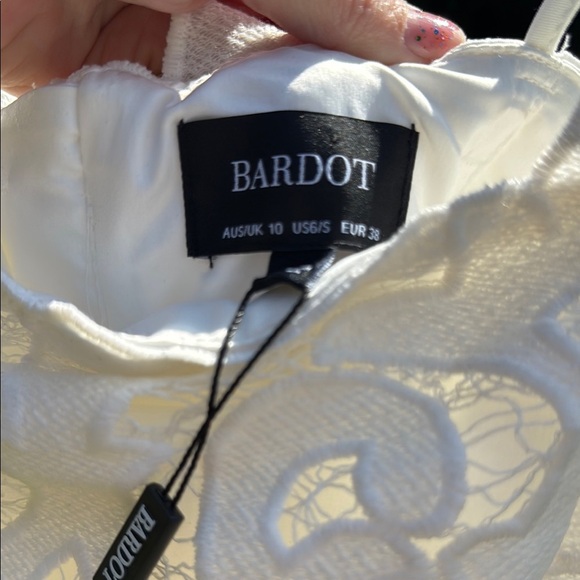 NWT Bardot Cream Sheath Dress Spaghetti Strap Wedding size 6 - Picture 8 of 11